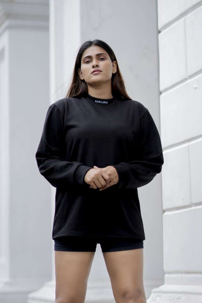 Lugerr High-neck Long sleeve Oversized Tee