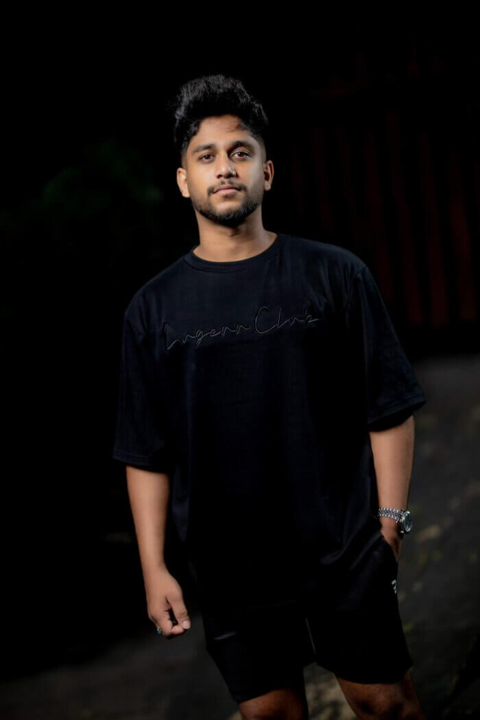 Lugerr Club EMB Oversized Tee - Black - Image 2