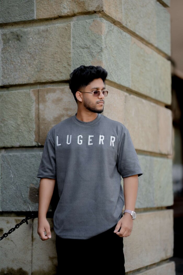 Lugerr Prime high-necked oversized tee