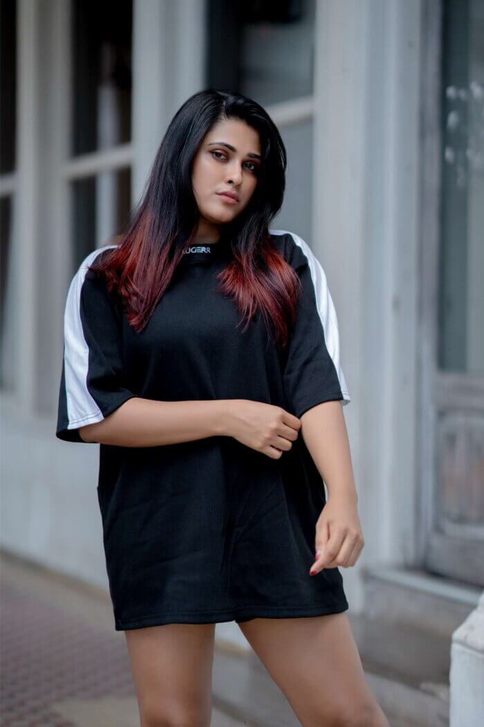 Lugerr Striped high neck oversized tee