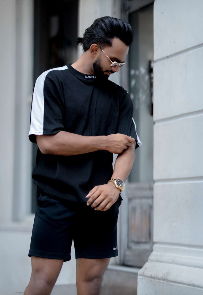 Lugerr Striped high neck Oversized Tee - Black - Image 2