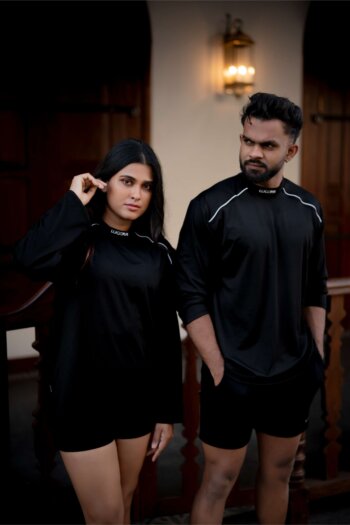 Lugerr High-neck long sleeve oversized tee - Black